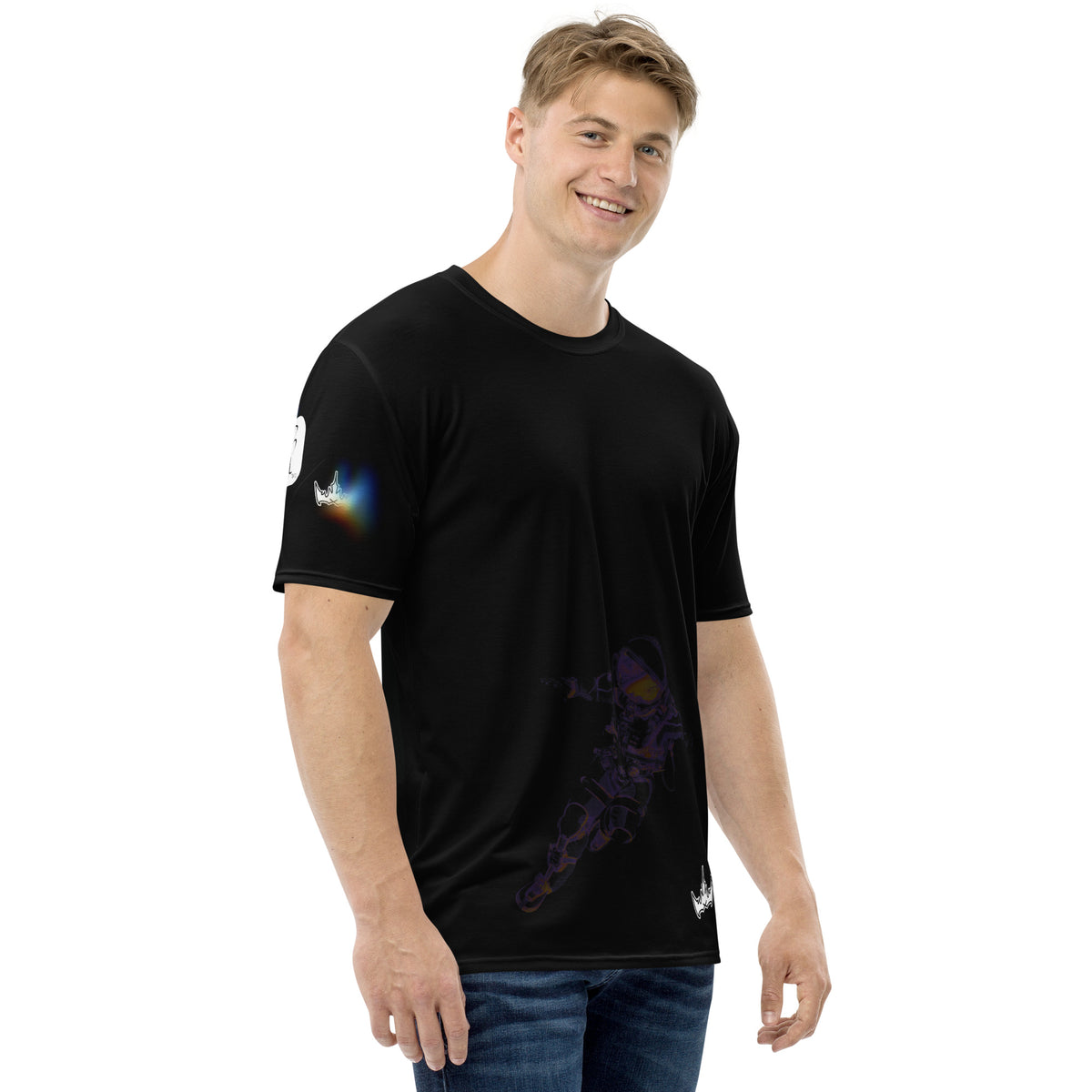 “INFINITE” & CROWN™ bottom-edge logo & design print [men's crew neck t-shirt] — Right side view
